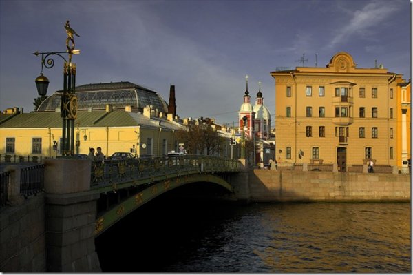 1323333757_panteleymonovskiy-most-cherez-reku-fontanku.jpg