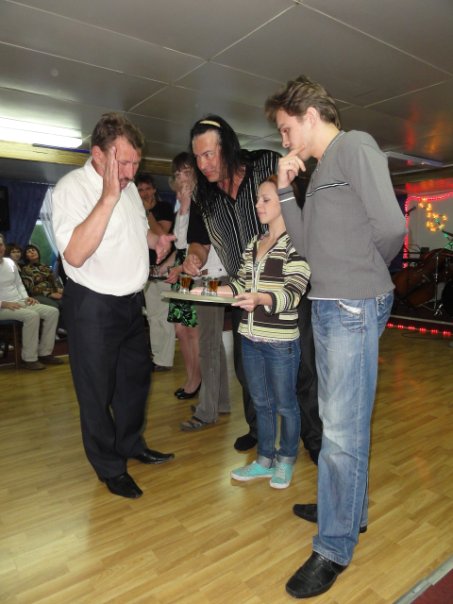 x_7ce48c30.jpg