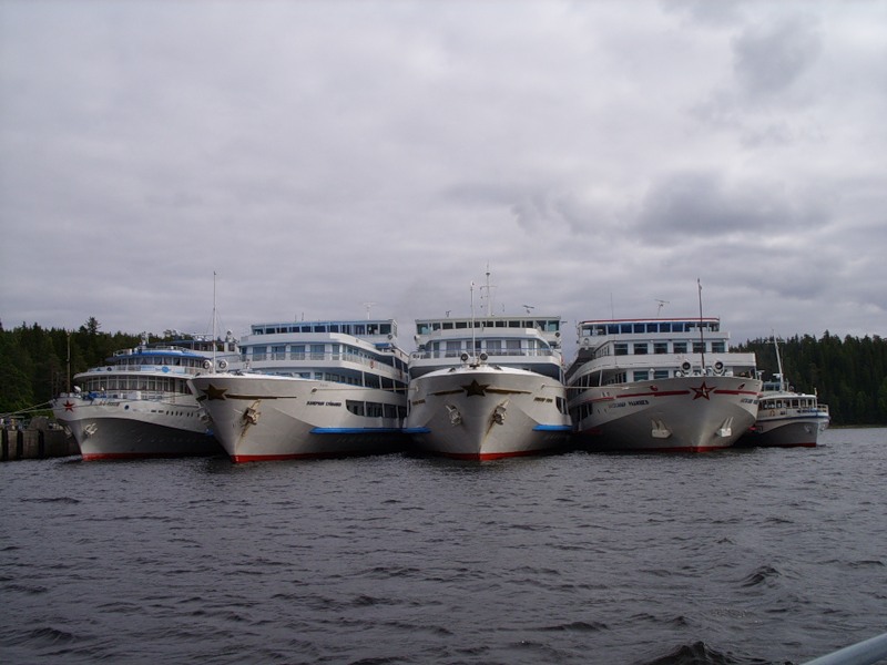 0_1550c_abda670f_XL.jpg